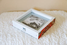 Load image into Gallery viewer, Red on White - Picture Frame decorated with Washi Paper