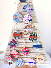 Load image into Gallery viewer, Red festivities - Mini Wood Washi paperOrnament
