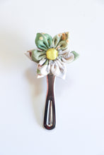 Load image into Gallery viewer, Mint and Yellow- Handsewn Vintage Kimono Fabric Kanzashi Hair Clip