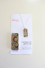 Load image into Gallery viewer, Parasol crowds A - Washi Paper Necklace and Gift Tin Set