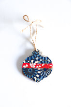 Load image into Gallery viewer, Kiku And Parasols - Mini Wood Washi paperOrnament