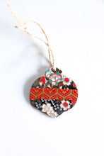 Load image into Gallery viewer, Blossom ornament - Mini Wood Washi paperOrnament
