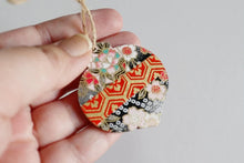 Load and play video in Gallery viewer, Blossom ornament - Mini Wood Washi paperOrnament

