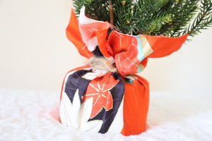 Red Blossoms - Mini Kimono Christmas Tree