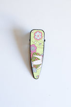 Load image into Gallery viewer, Lime Green Blossoms - Single Alligator Hair Clip
