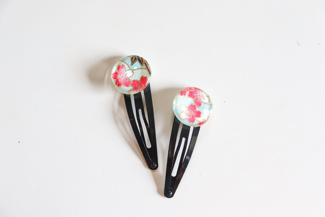 Sakura Skies - 1 matched pair of snap hair clips