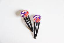 Load image into Gallery viewer, Deep Purple Bouquets - 1 matched pair of snap hair clips
