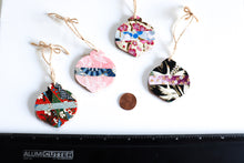 Load image into Gallery viewer, Cranes and Fans - Mini Wood Washi paperOrnament

